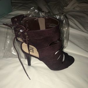 Burgundy Heels Great condition